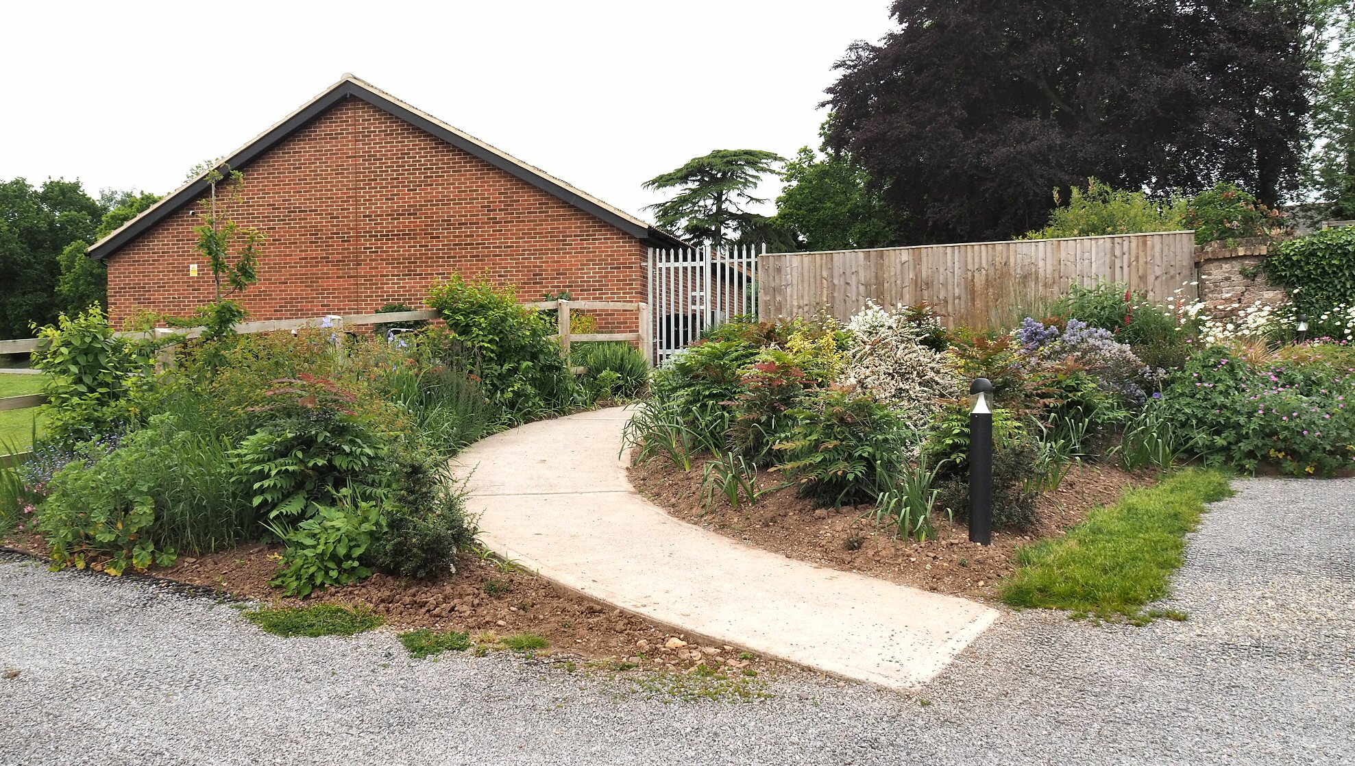 Garden scene — May 2023