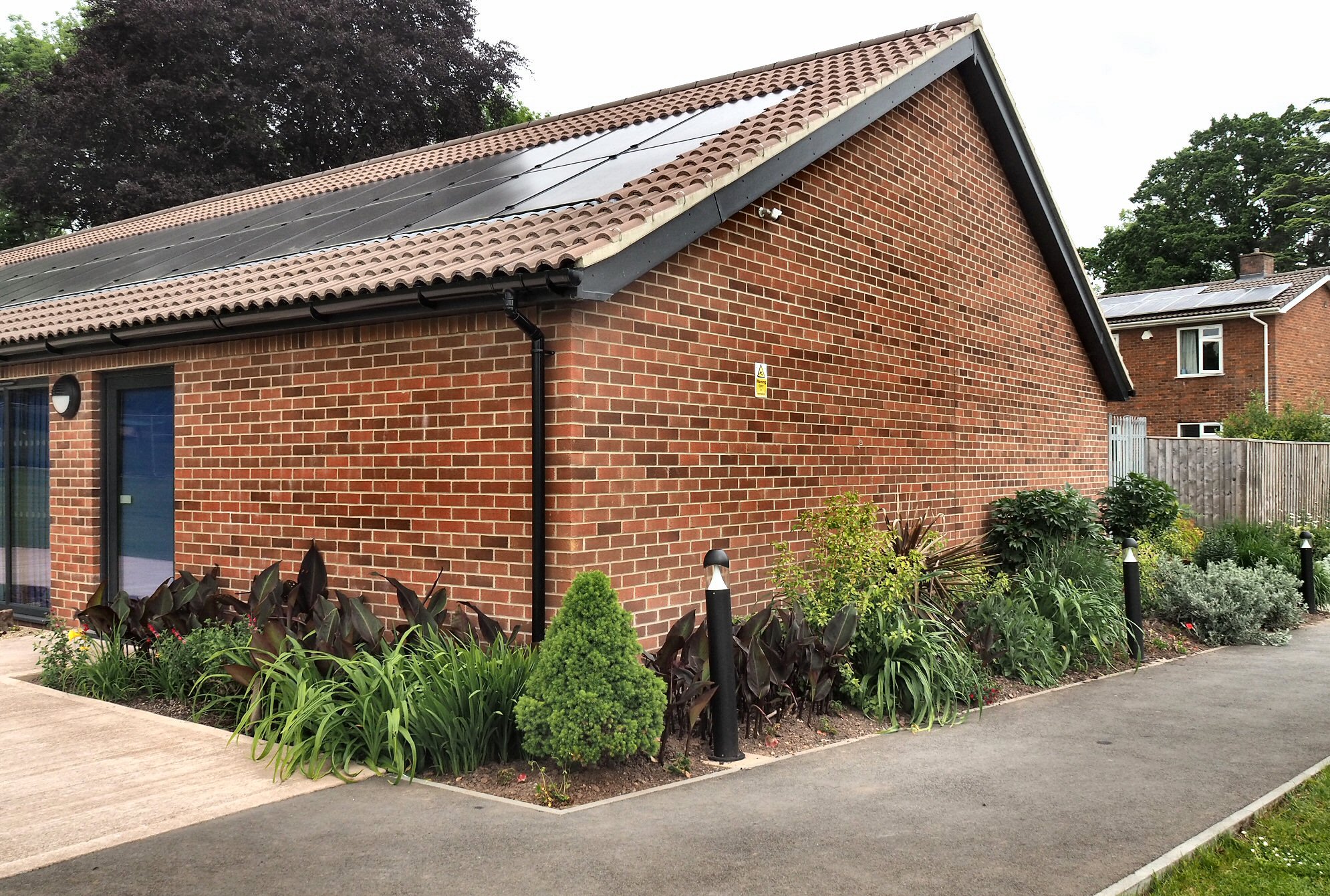 Garden scene — May 2023